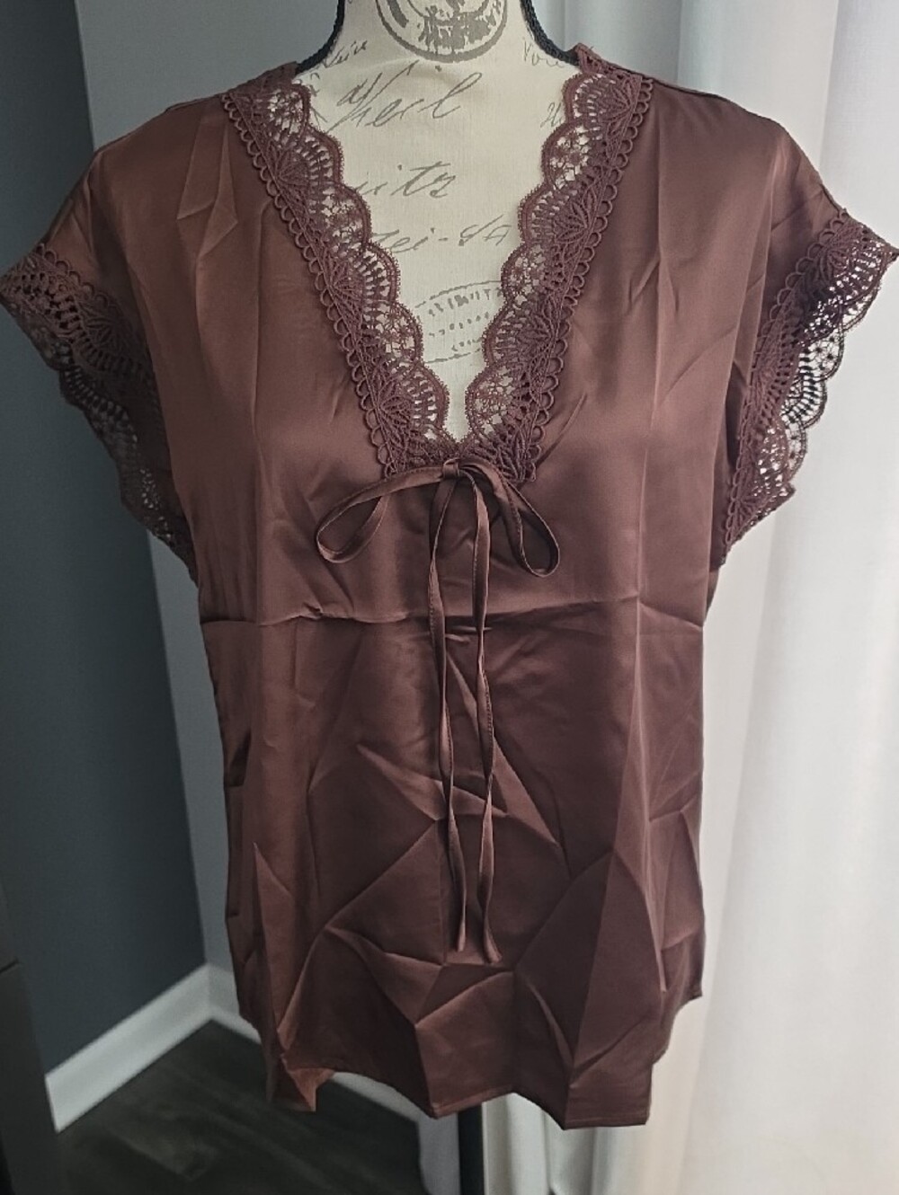 Lace-Trim V-Neck Top in Chocolate - Picture 3 of 8